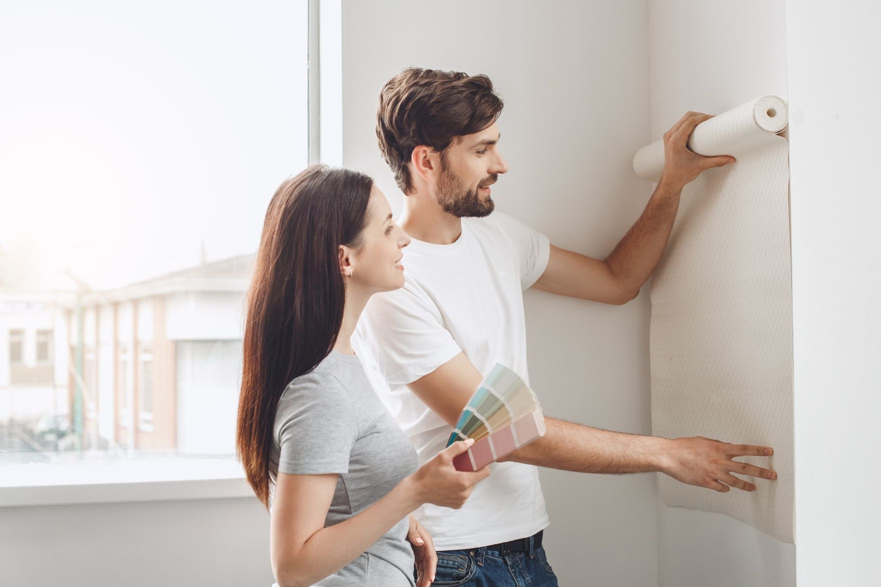 Descubra como escolher o papel de parede ideal para a sua casa